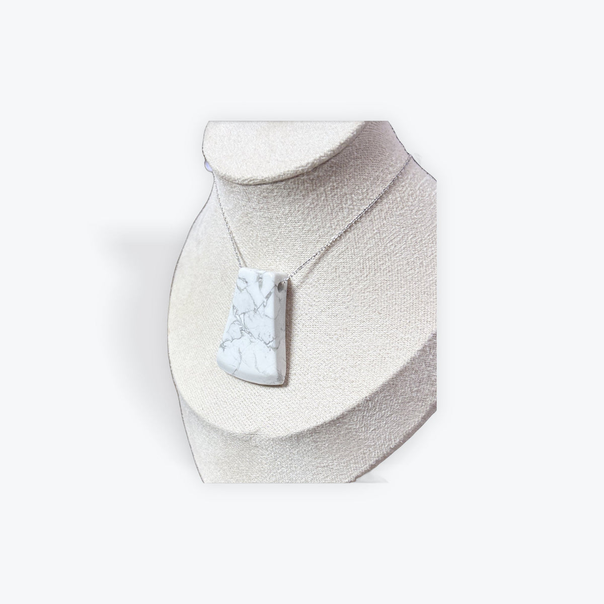 Pendentif howlite évasé