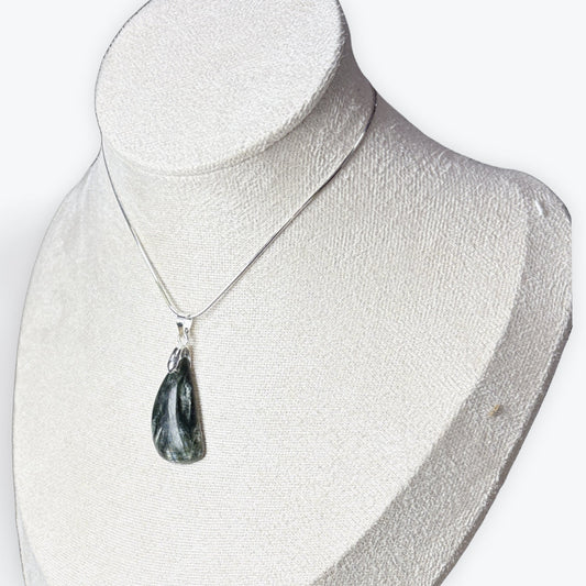 Pendentif en Séraphinite