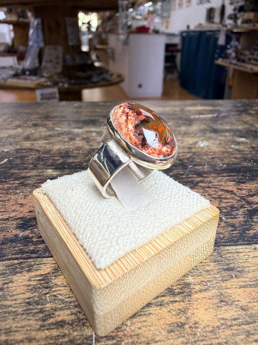 Bague chevalière Opale cabochon vue alternative