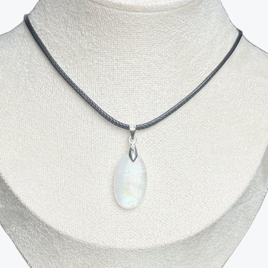 Pendentif pierre de lune ovale