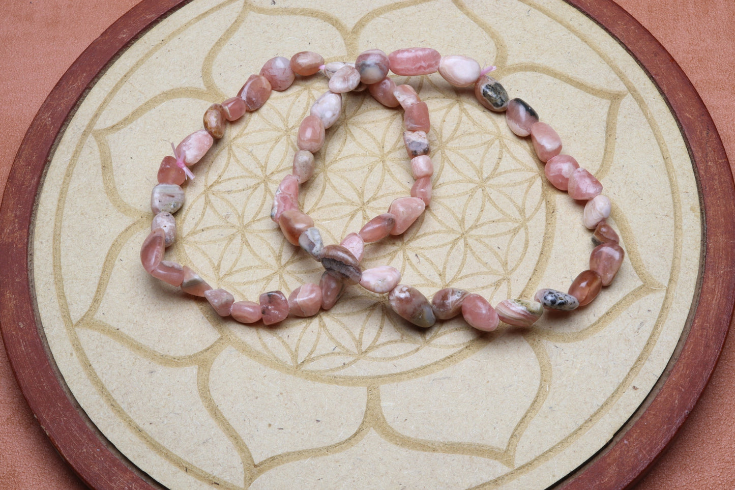 Bracelet Rhodochrosite porté