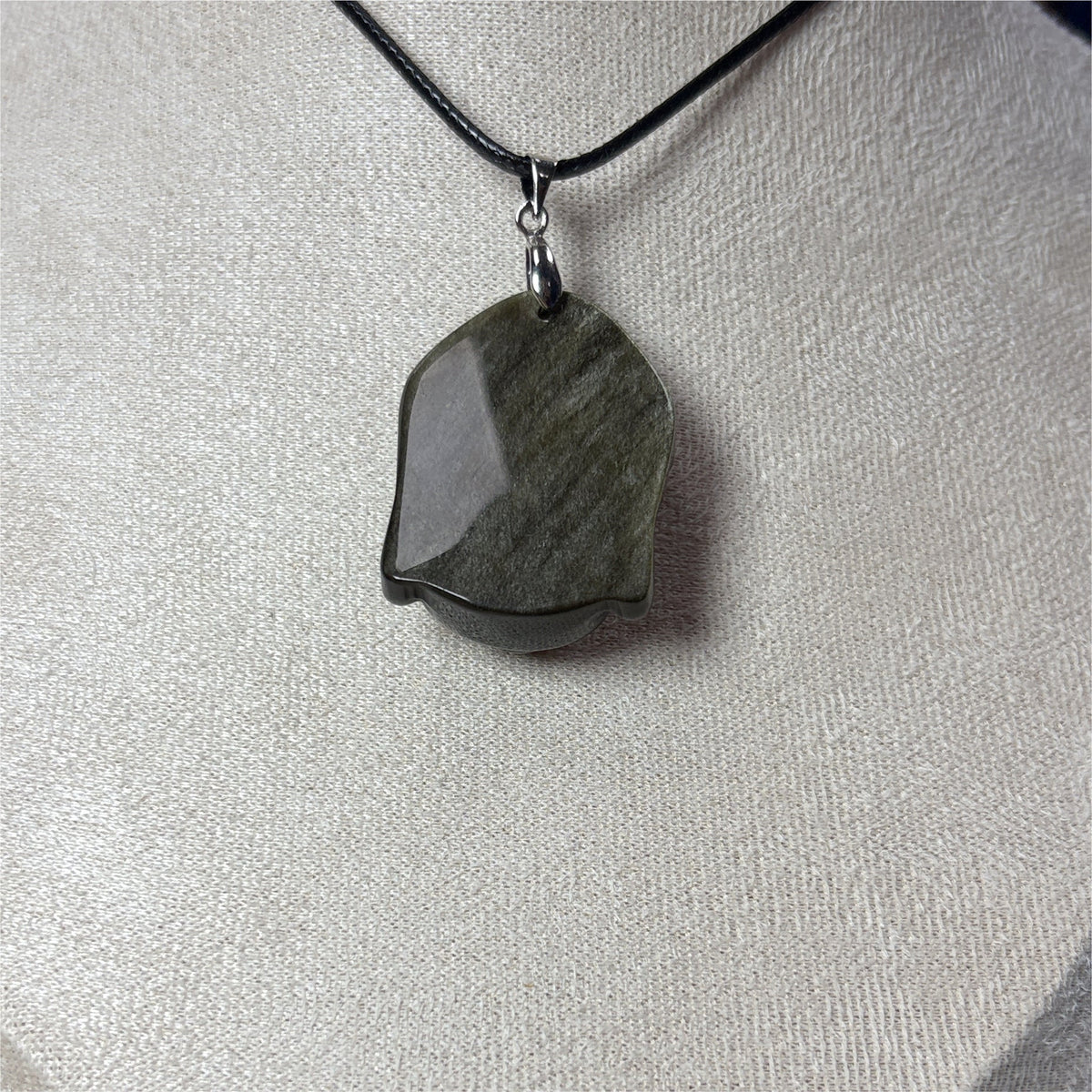 Pendentif Tête de Boudhaa en Obsidienne Dorée