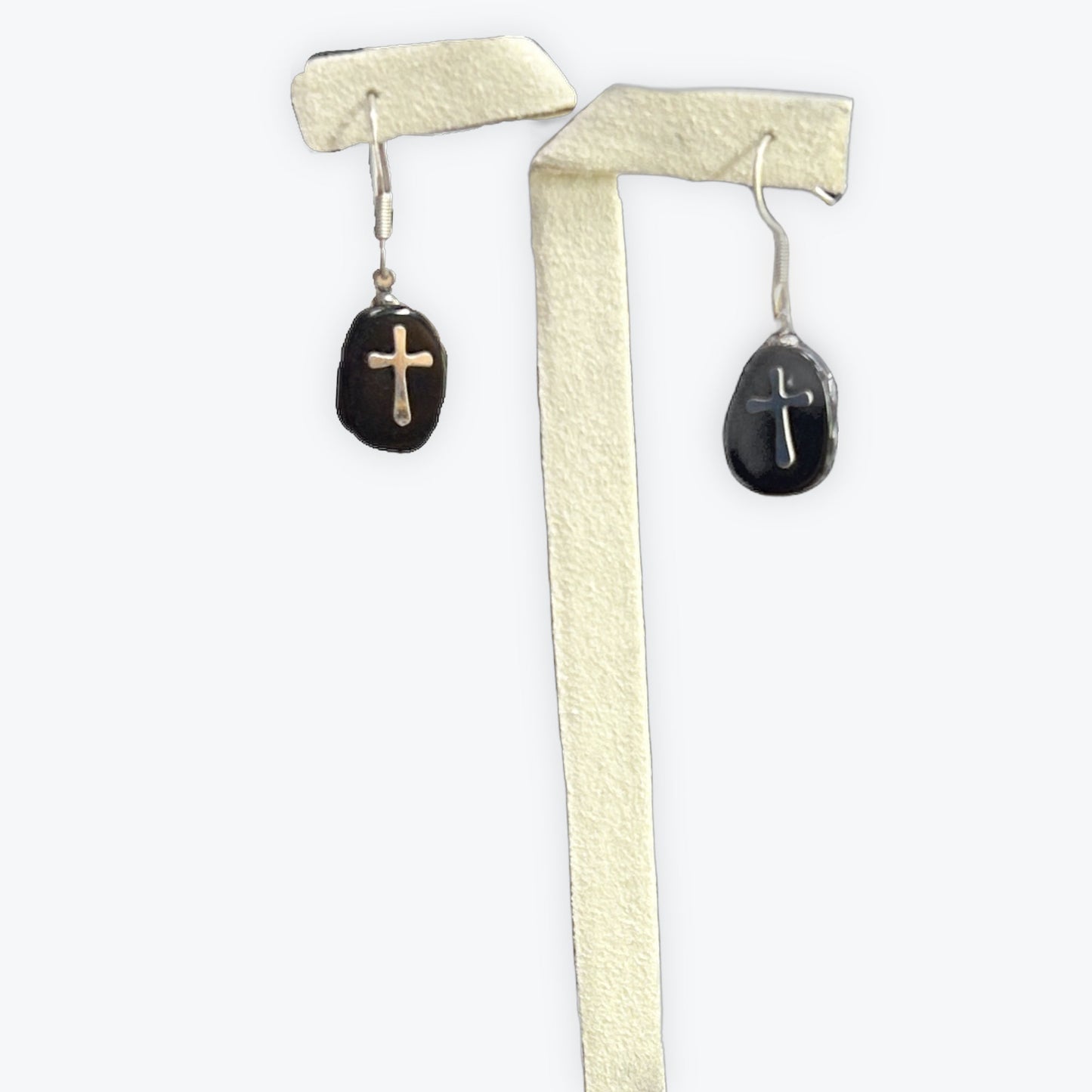 Boucle d'oreilles onyx avec croix