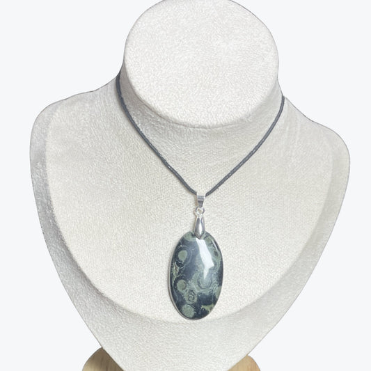 Pendentif jaspe kambaba ovale