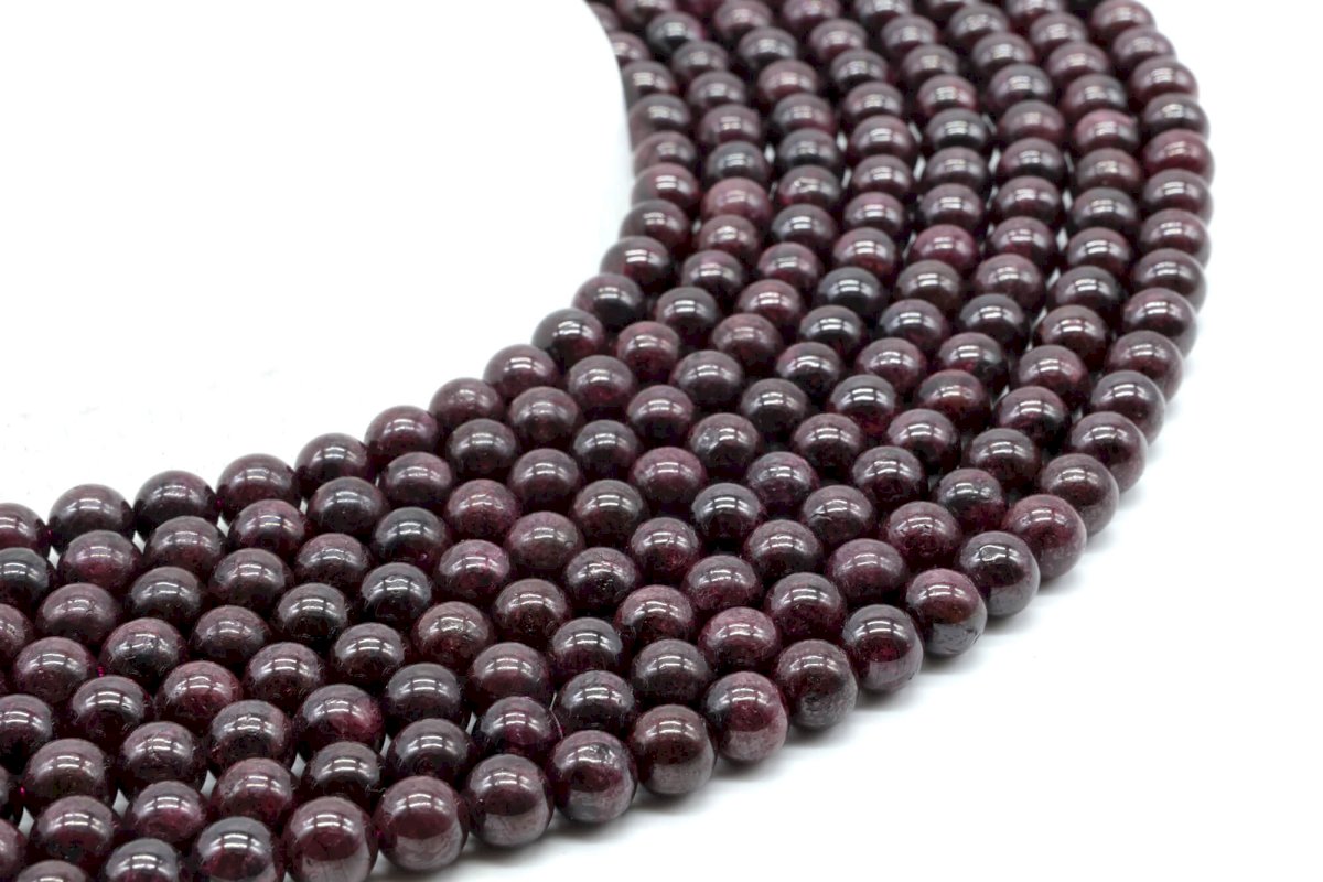 Perles Grenat sur fil