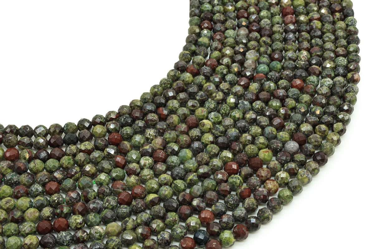 Fils de perles facettées en Jaspe Sang de Dragon aux nuances vertes et rouges