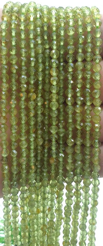 Perles facettées Olivine 3mm sur fil 38cm