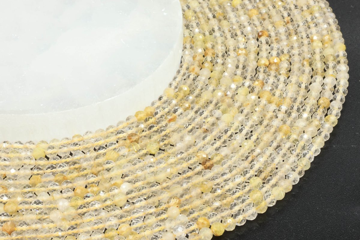Perles facettées Quartz Rutile 4mm sur fil 38cm