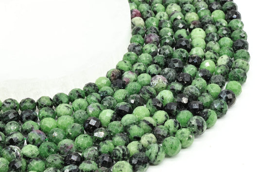 Perles facettées Rubis Zoïsite sur fil