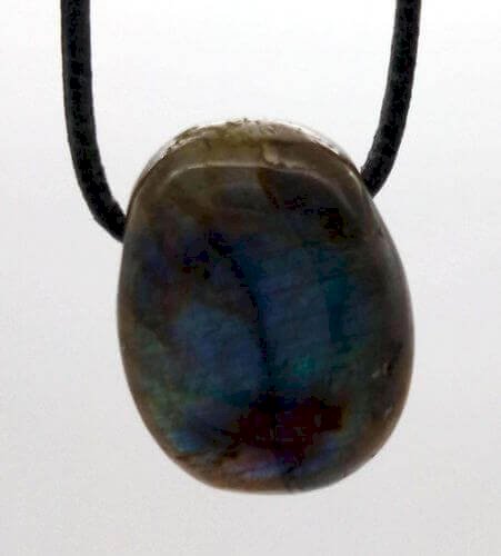 Labradorite 'B' roulée Percée 3cm