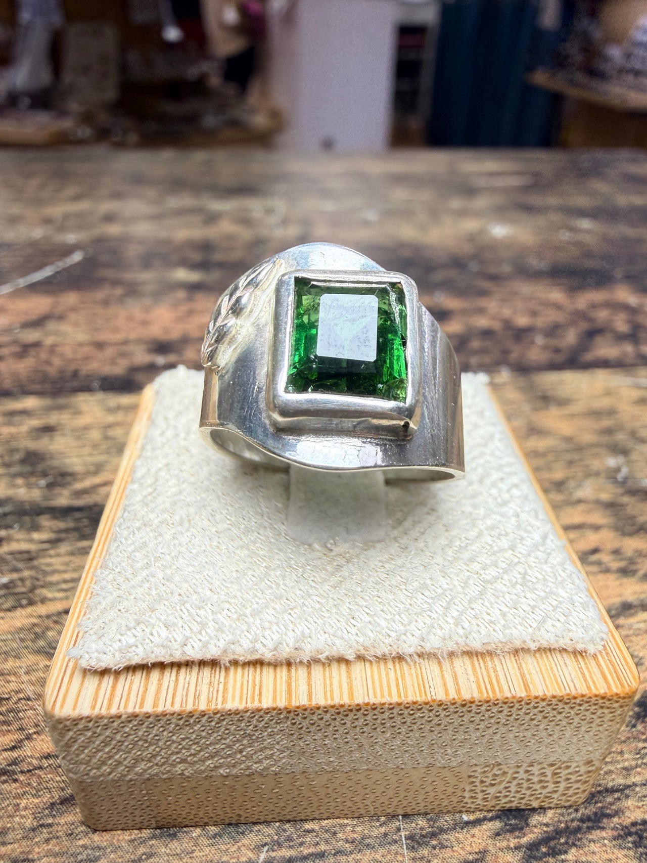 Bague Tourmaline verdélite design moderne