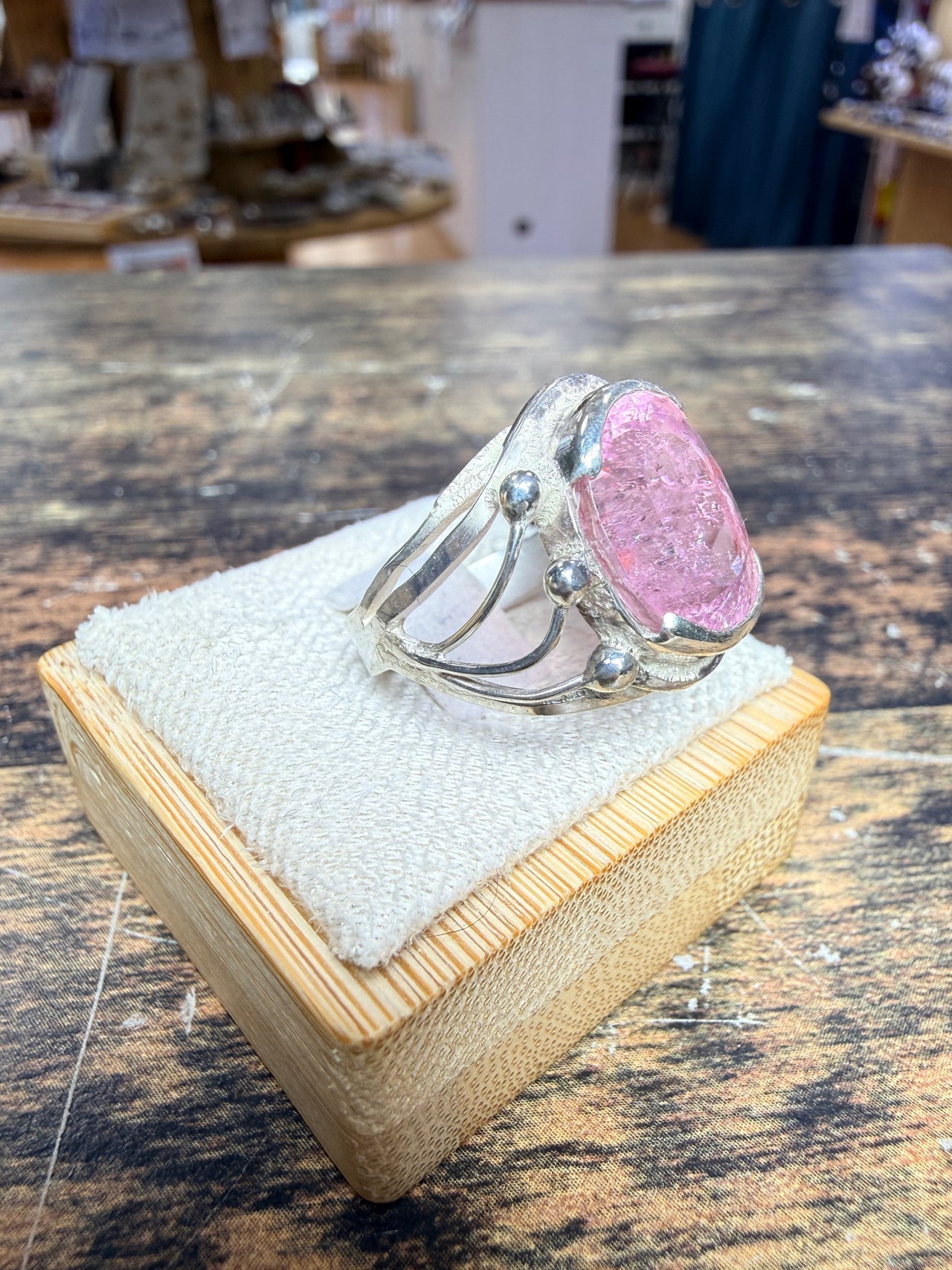 Bague Tourmaline rose semi-clos vue alternative