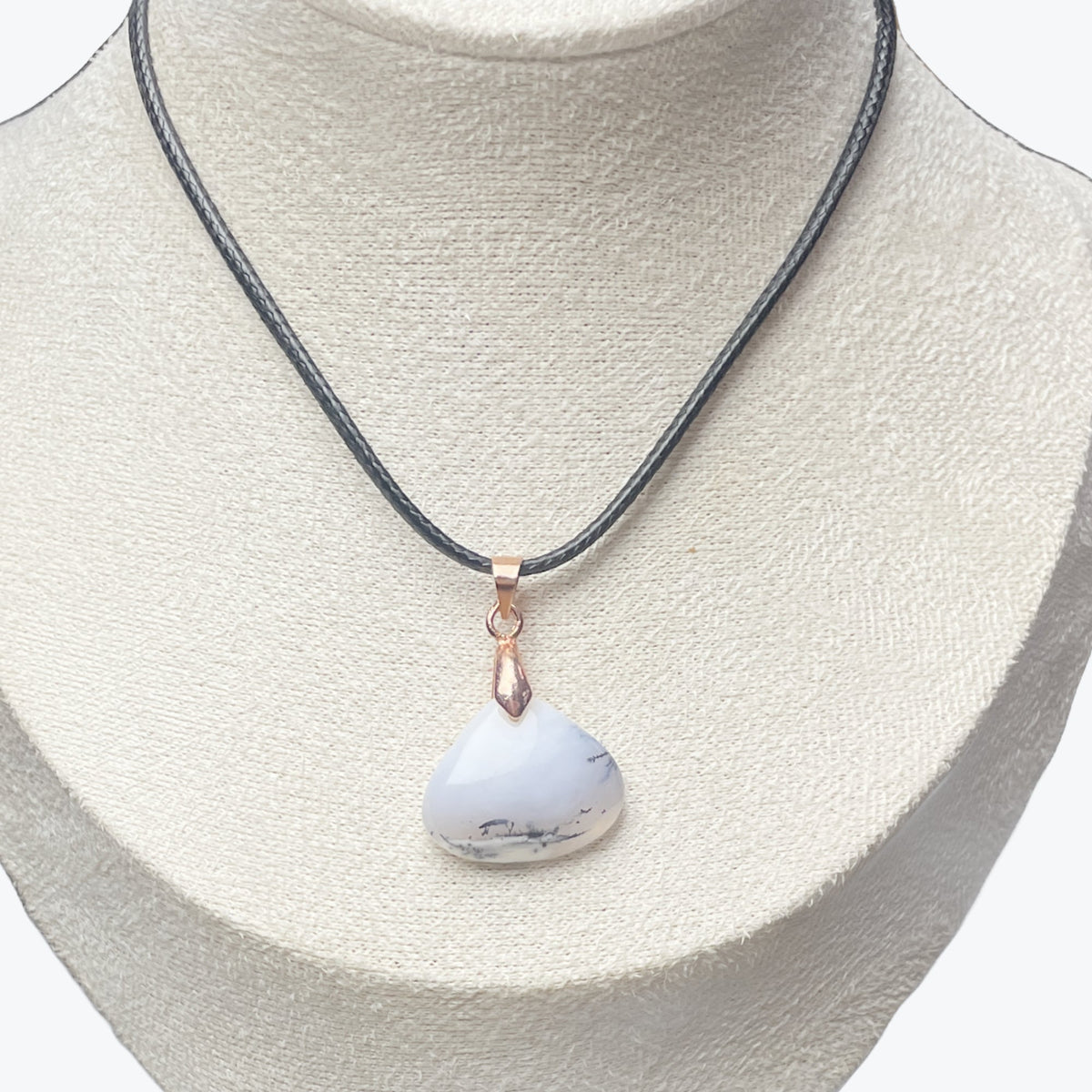 Pendentif Opale Merlinite — 2 à 4,2 cm