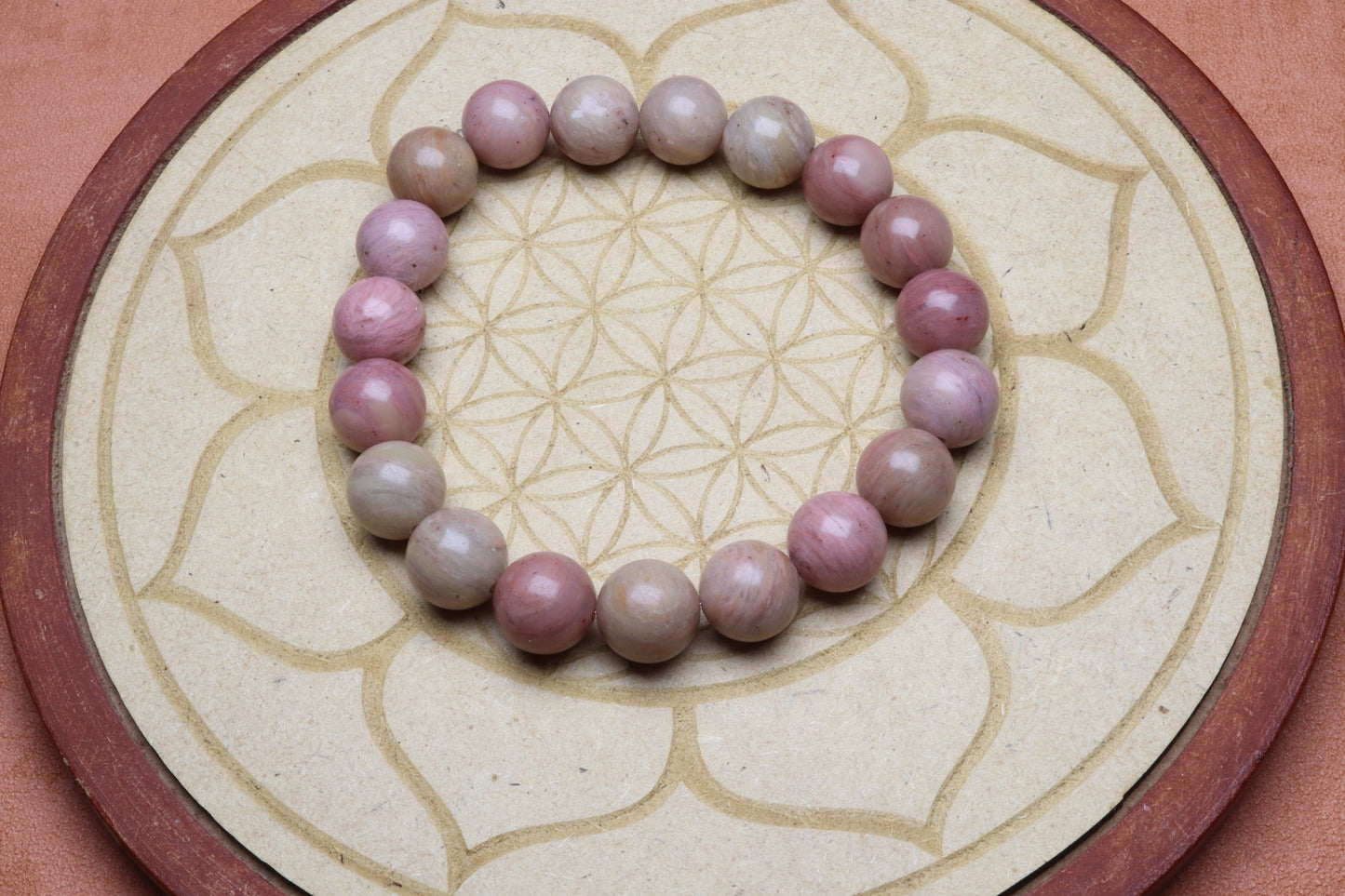 Bracelet Rhodonite porté