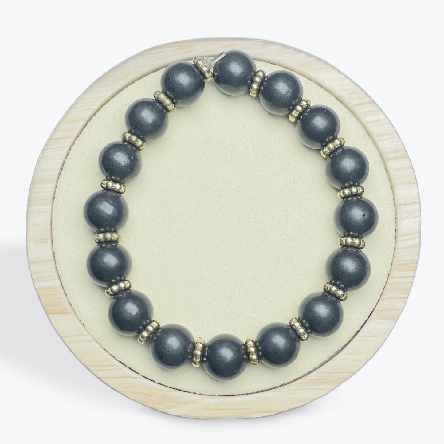Bracelet Shungite 10 mm avec breloques dorée - 3