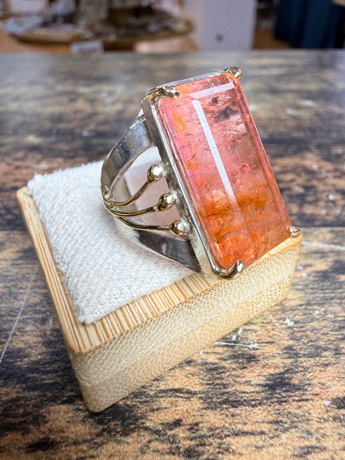 Bague tourmaline rose carré, or 18k