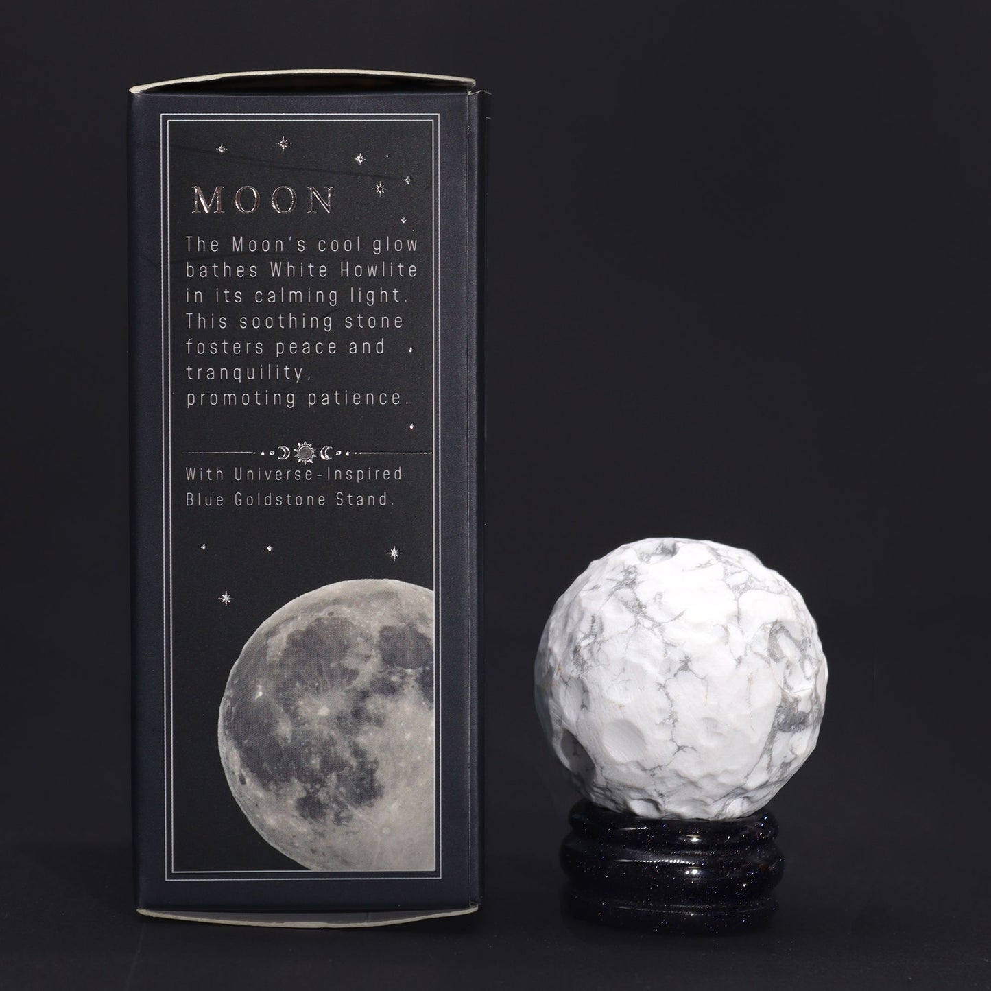 Planète en Howlite Blanche sur support pierre du soleil (40 mm)