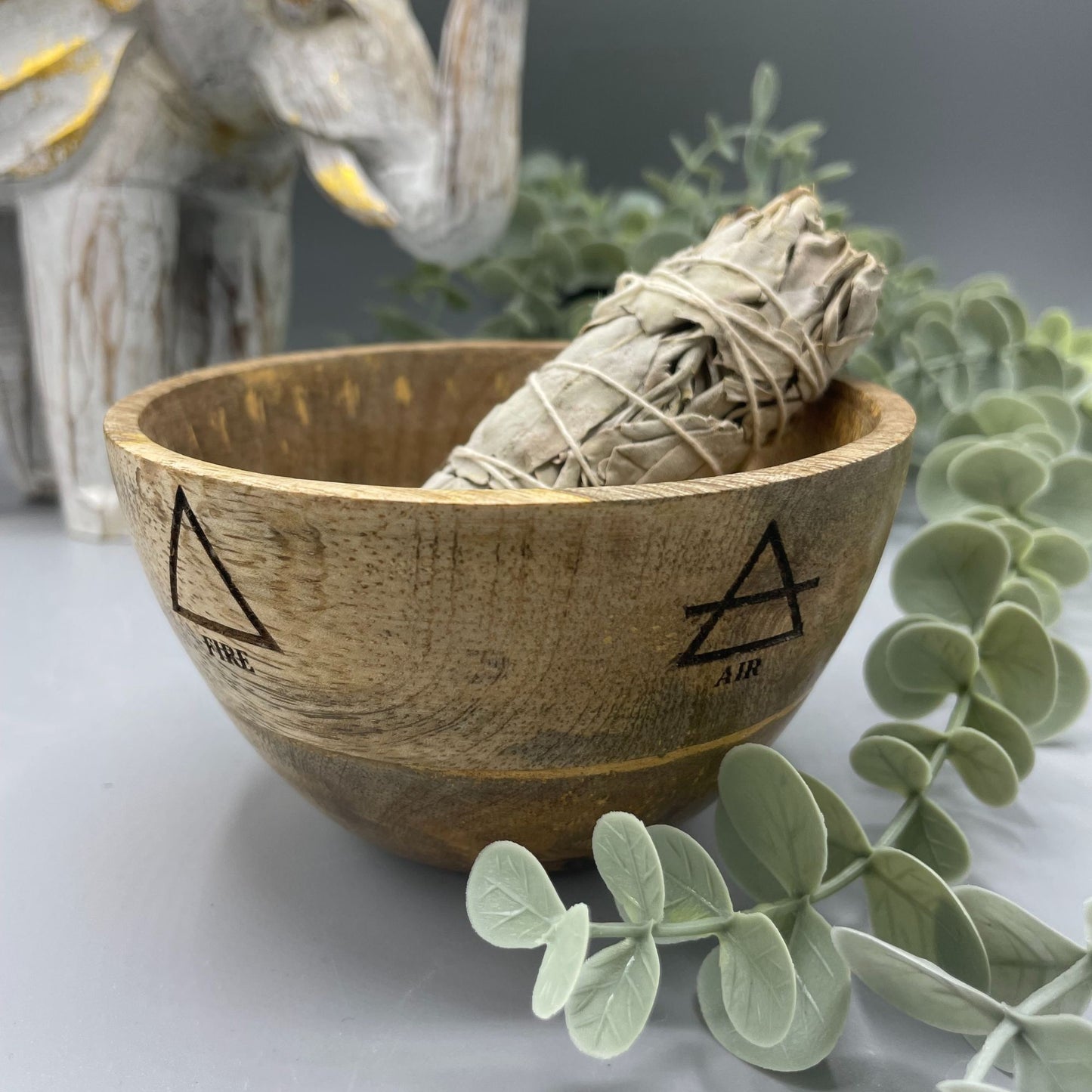 Coupe Rituelle en Bois pour Offrande et Purification — 12x7 cm (N°3)