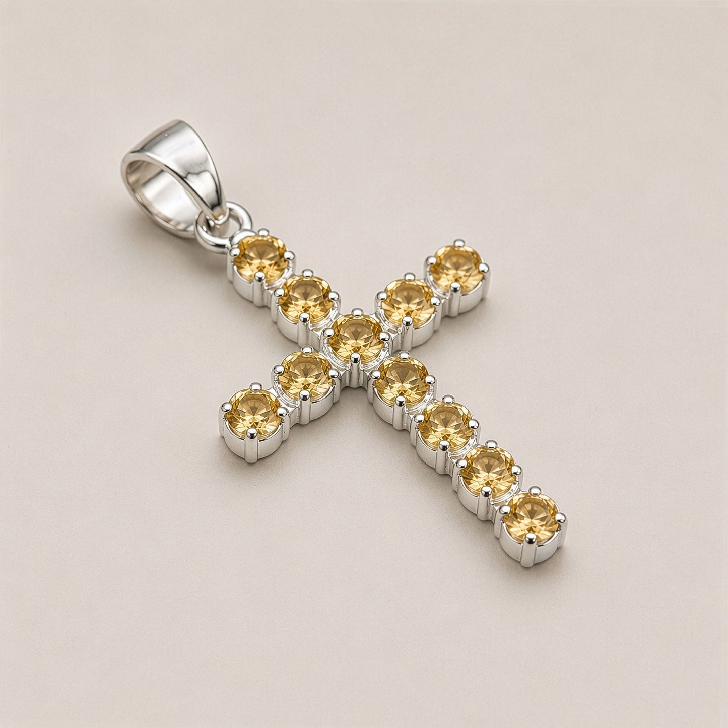 Pendentif Croix Argentée - Pierres Dorées