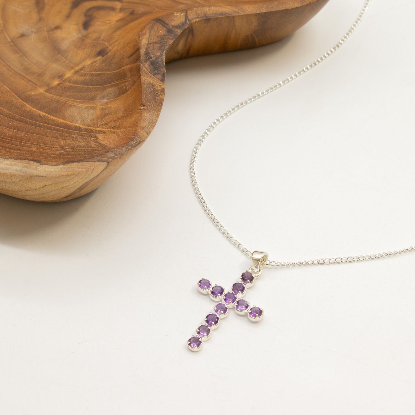 Pendentif Croix Ornée - Pierres Violettes