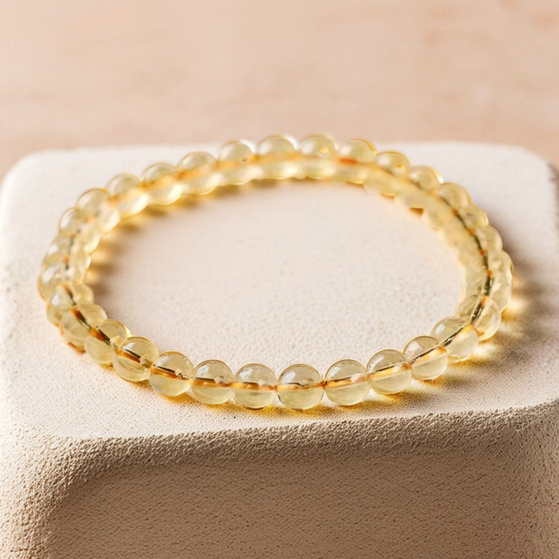 Citrine : vertus, propriétés et bienfaits de la pierre de prospérité
