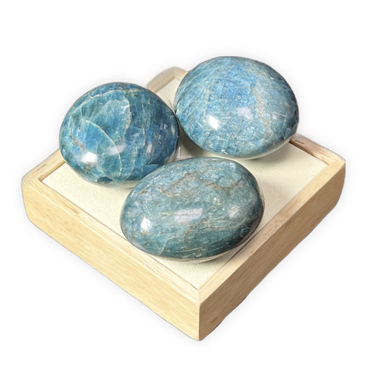 Galet d'apatite bleue — pierre de motivation