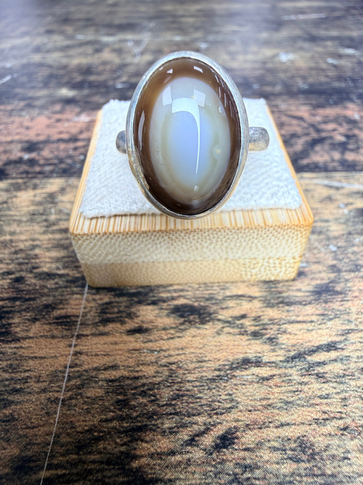 Bague avec une Agate ovale -taille ajustable