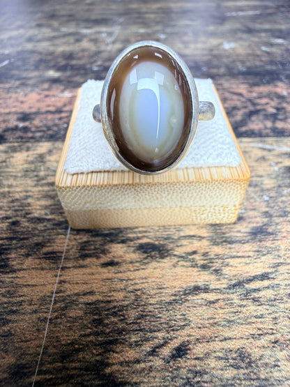 Bague avec une Agate ovale -taille ajustable