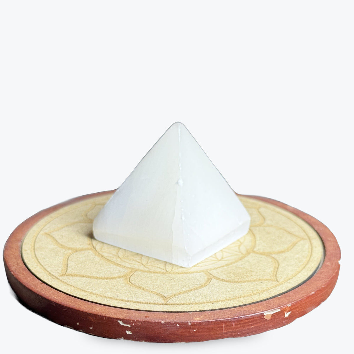 Petite Pyramide En Selenite | 160gr-5x5cm