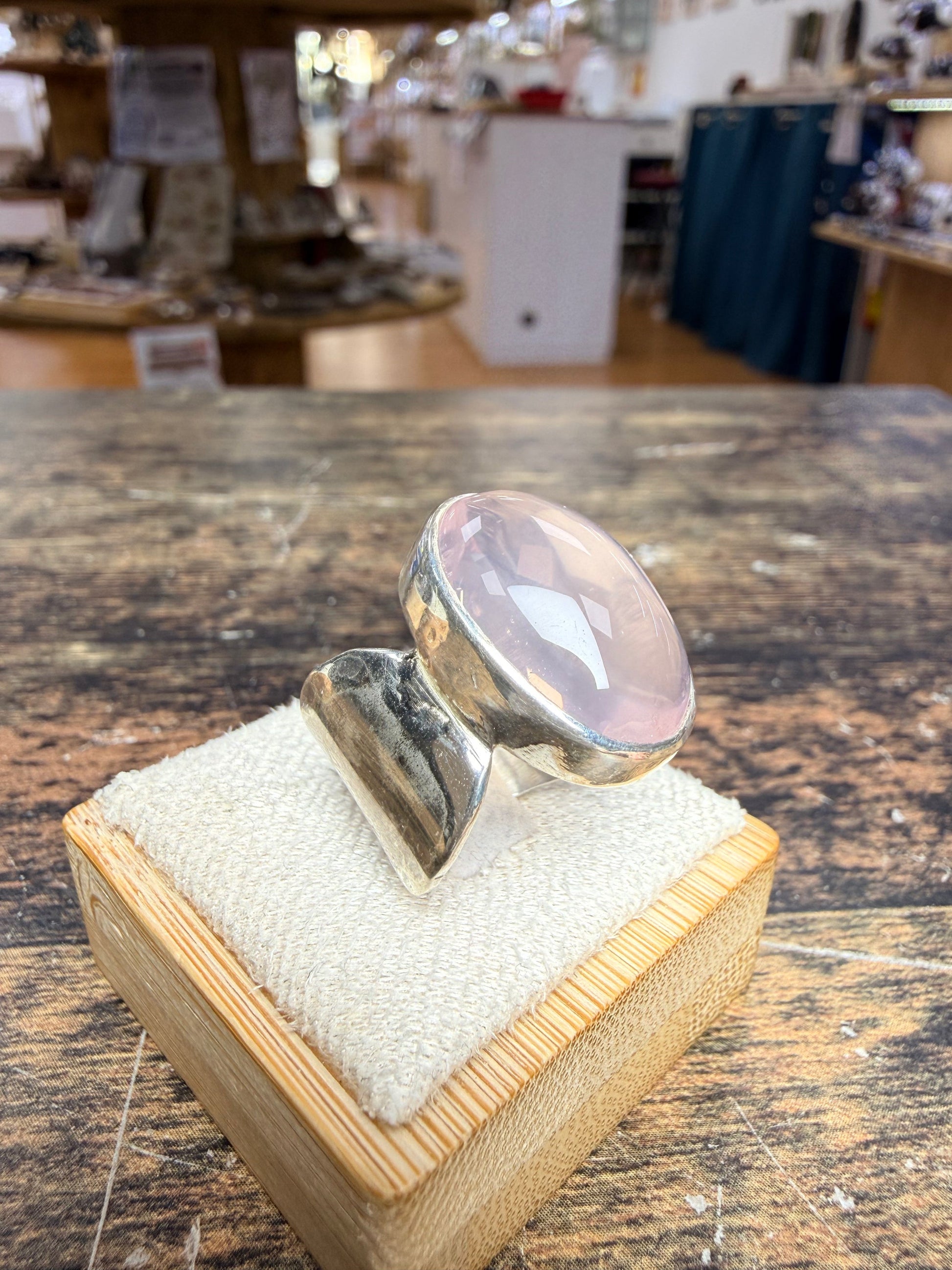 Bague Quartz rose en cabuchon