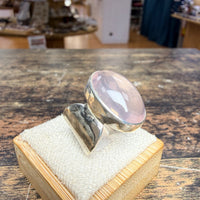 Bague Quartz rose cabochon vue alternative