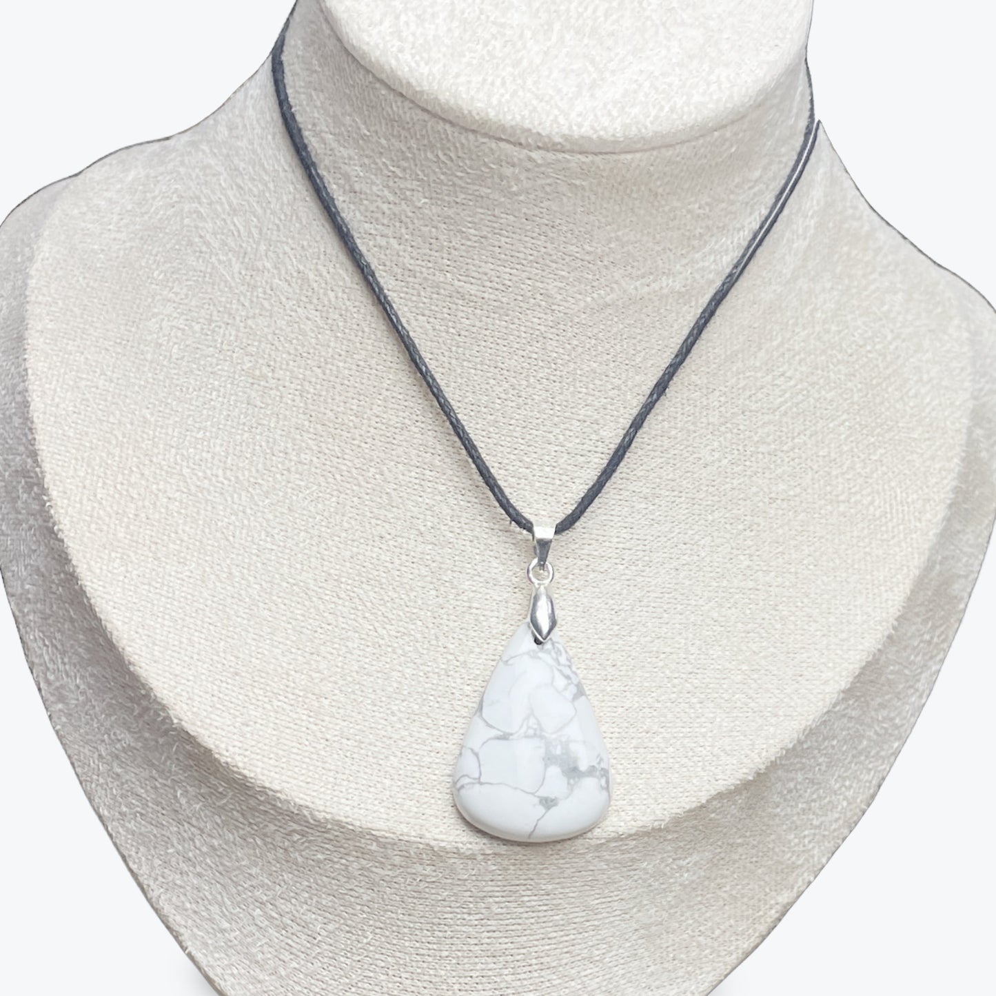 Pendentif Howlite  goutte