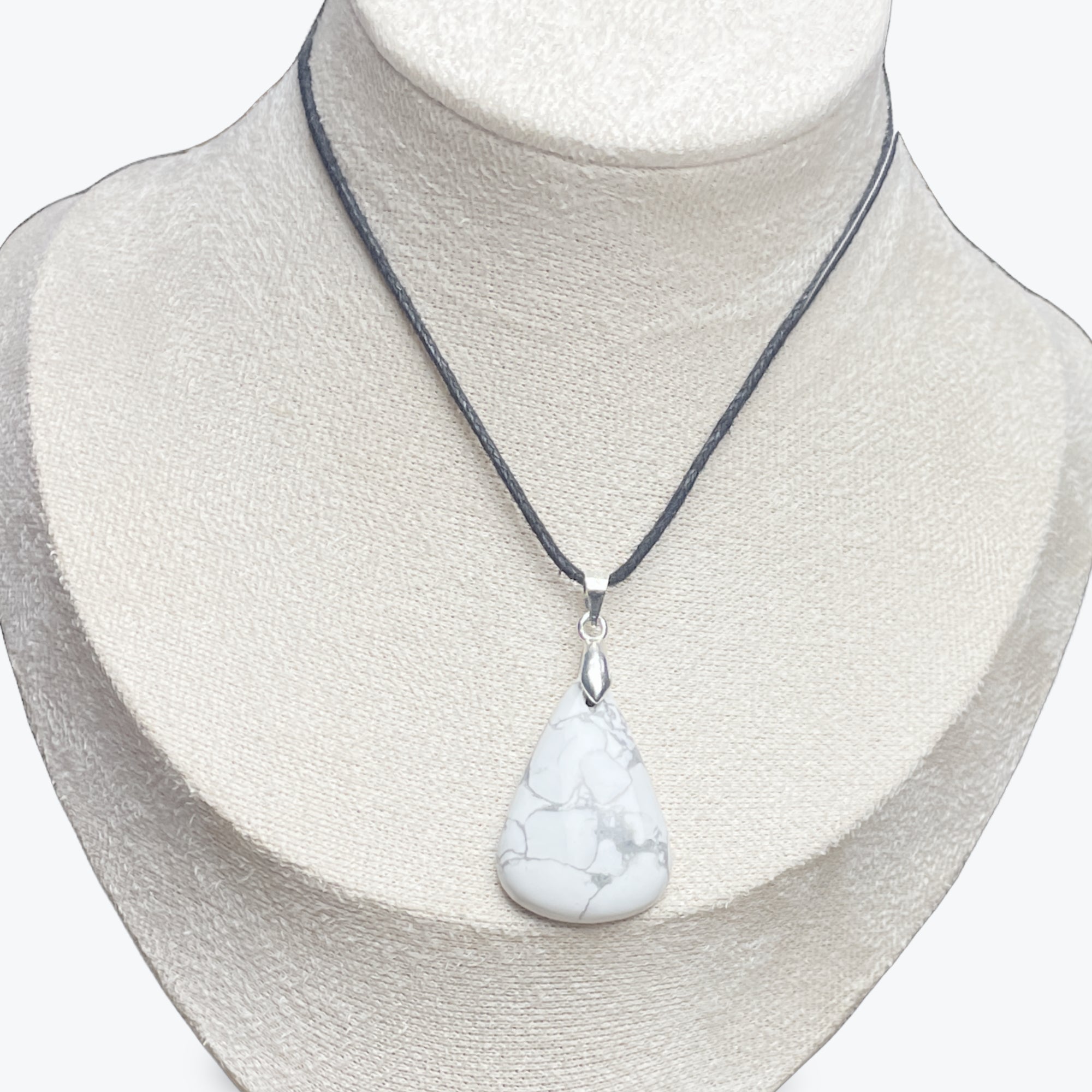 Pendentif Howlite  goutte