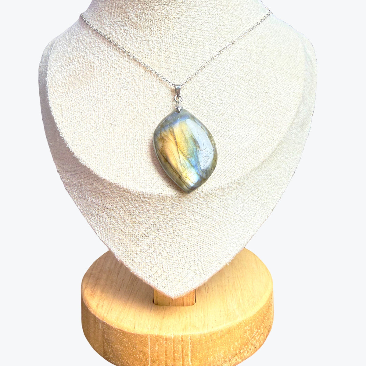 Pendentif en Labradorite Naturelle – Forme Libre – environ 4 x 2 cm – environ 10 g