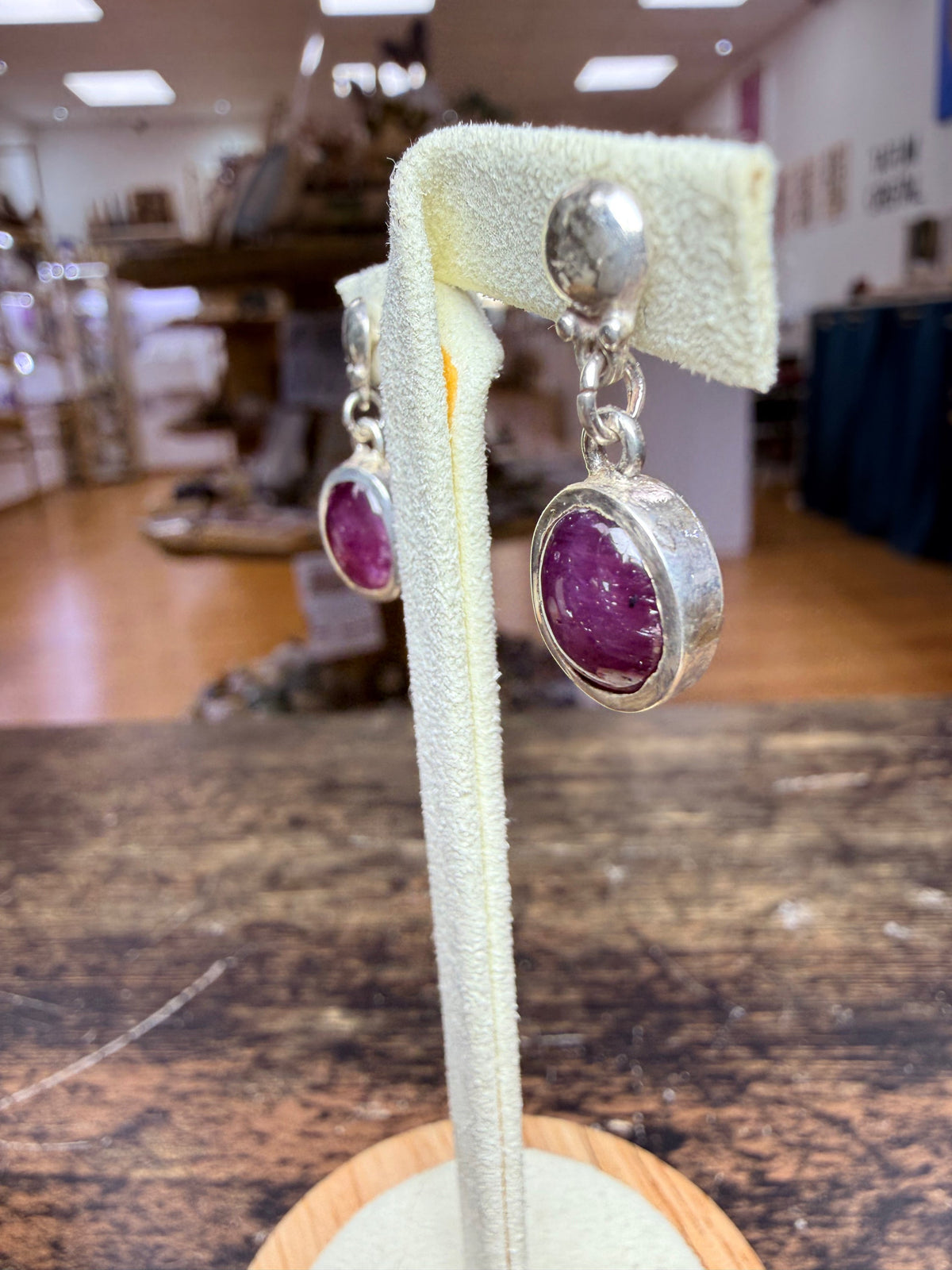 Boucle d'oreille Rubis étoilé