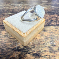 Bague avec une Pierre de lune bleue