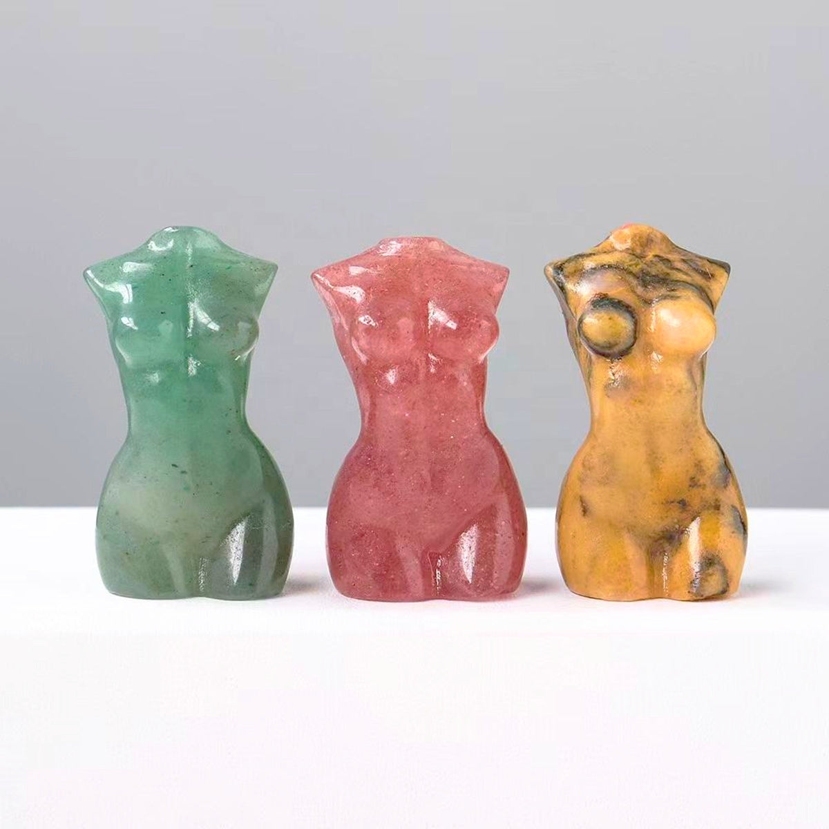 Mini Statue Torse Féminin Sculptée en Pierre Naturelle – 4 cm – 4 pierres au choix – photo 2