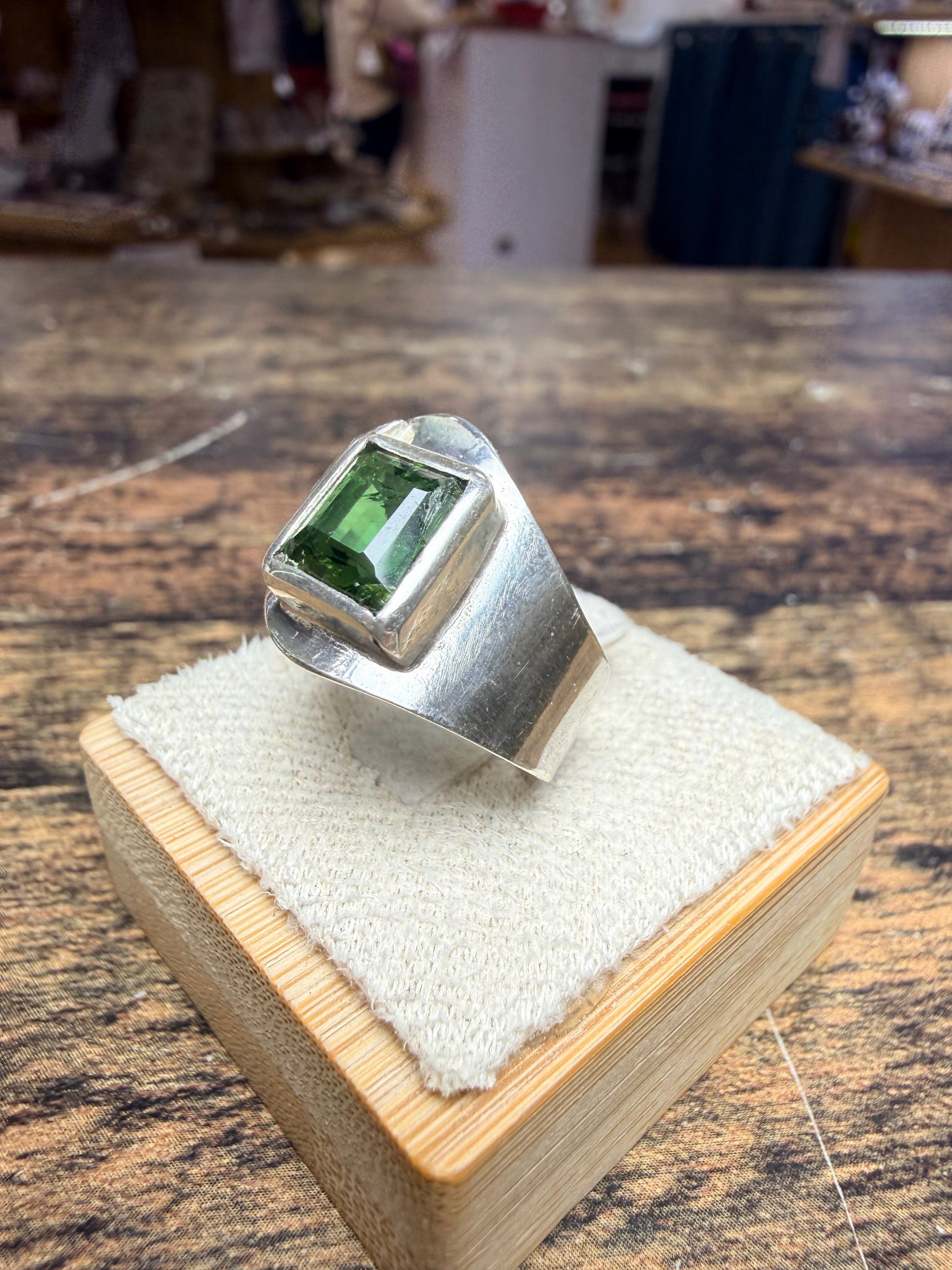 Bague Tourmaline verdélite design moderne