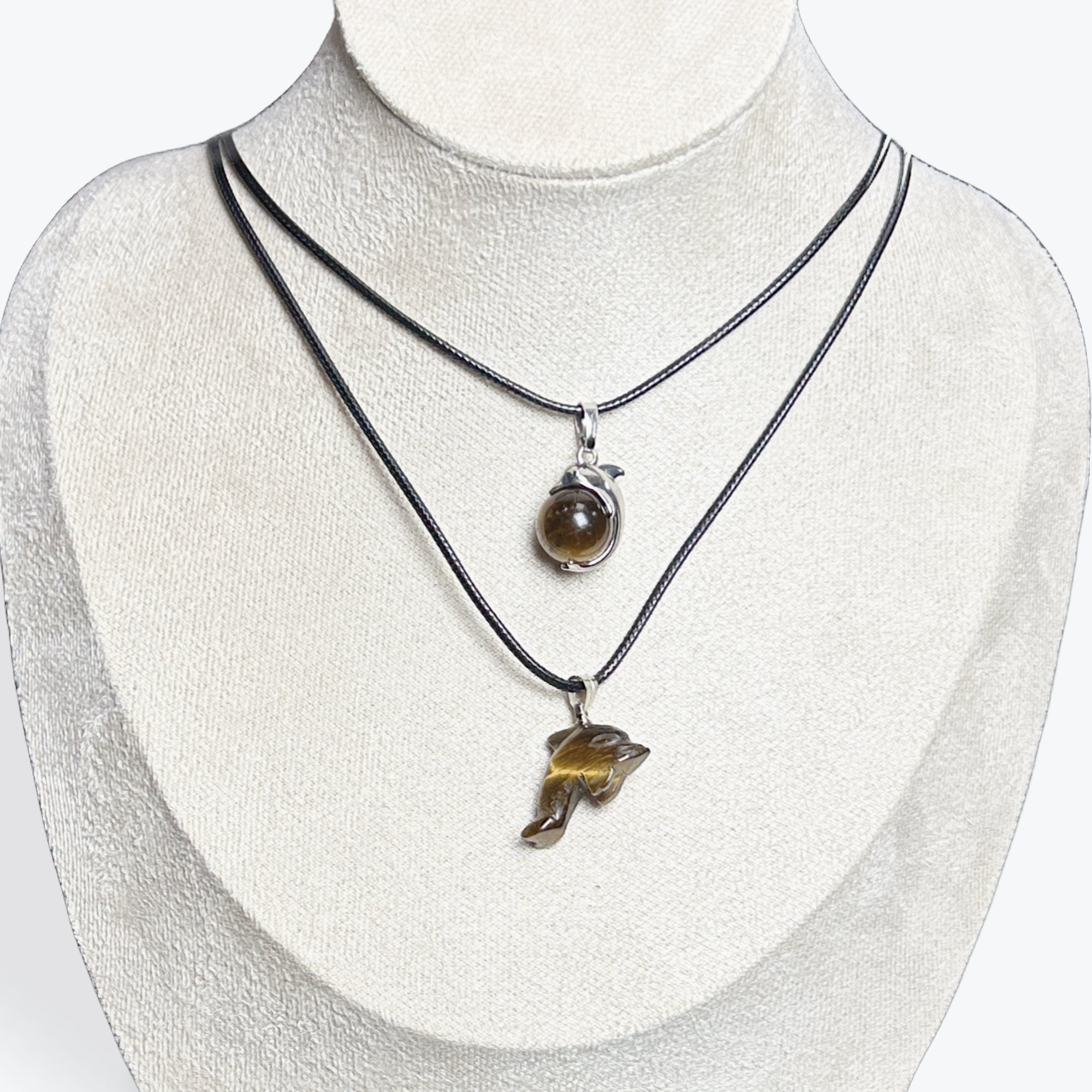 Pendentif Dauphin Oeil de Tigre