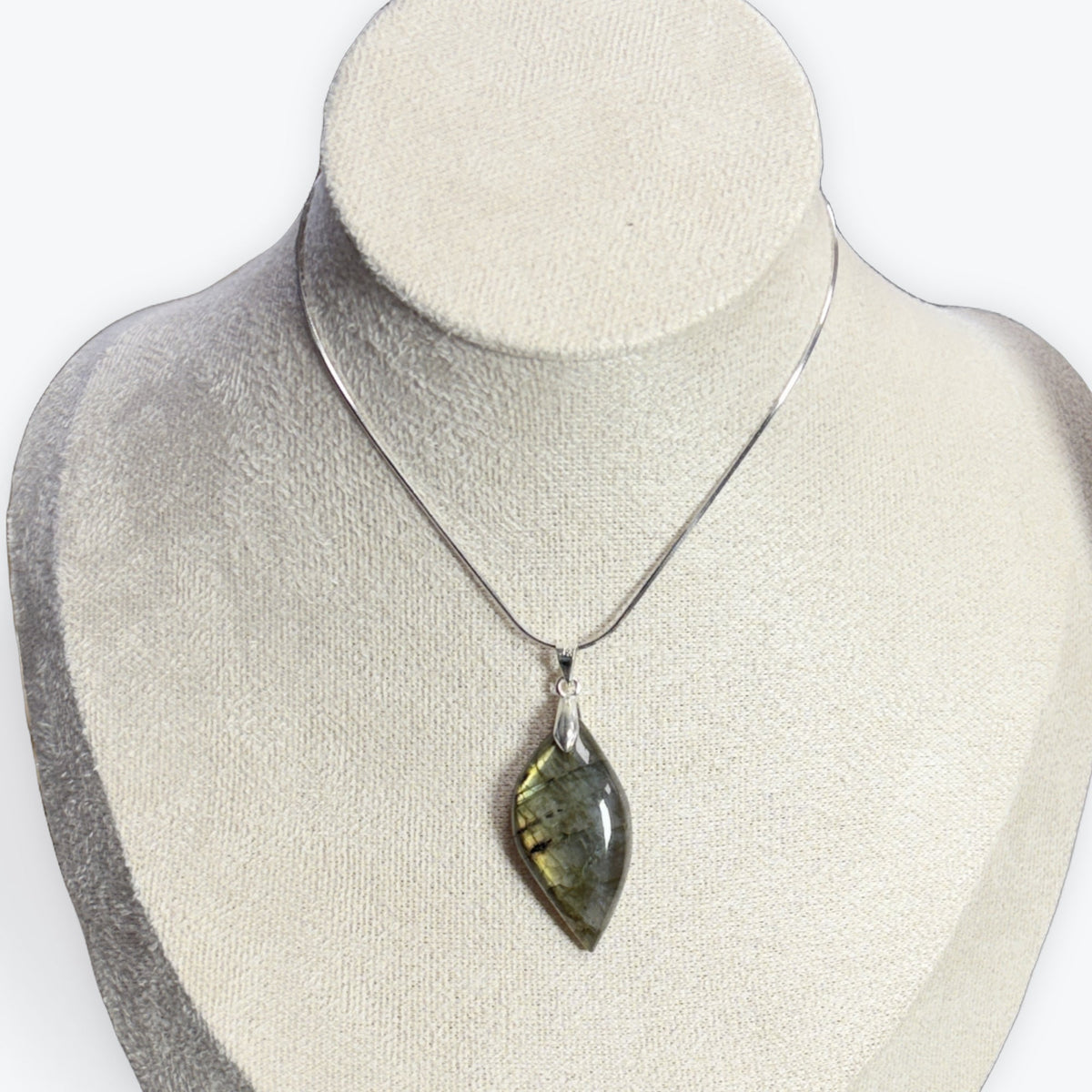 Pendentif en Labradorite avec bélière - Formes variée