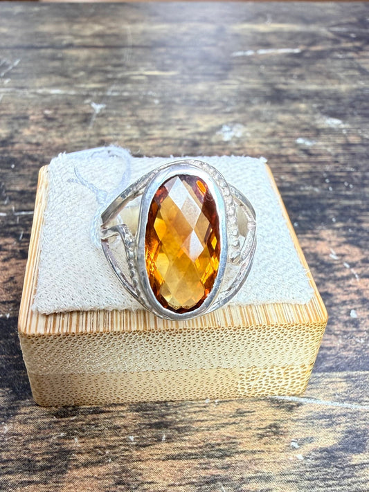 Bague Citrine facetté ovale