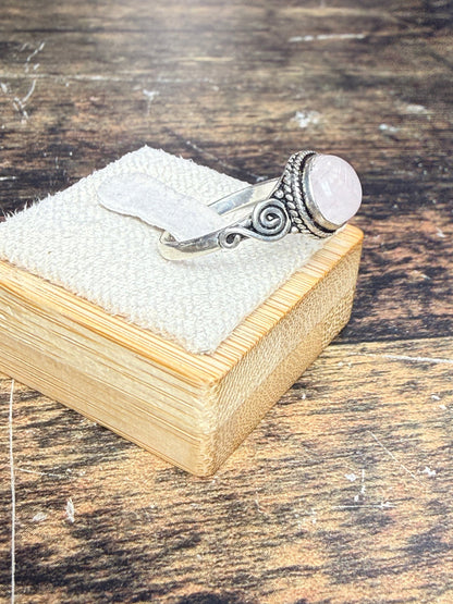 Bagues Quartz rose en cabochon avec de l'Argent 925