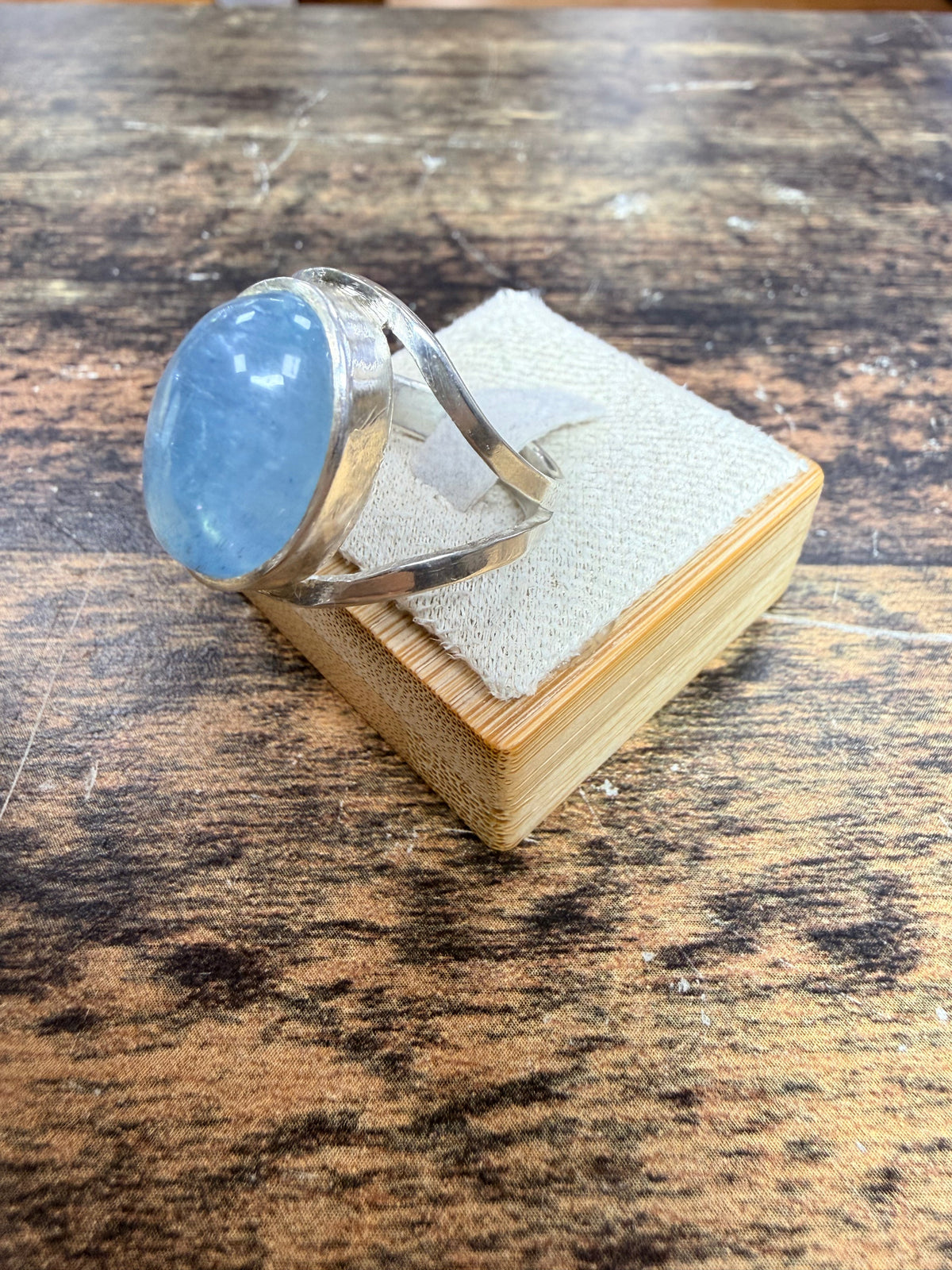 Bague ouvert aigue marine en cabochon
