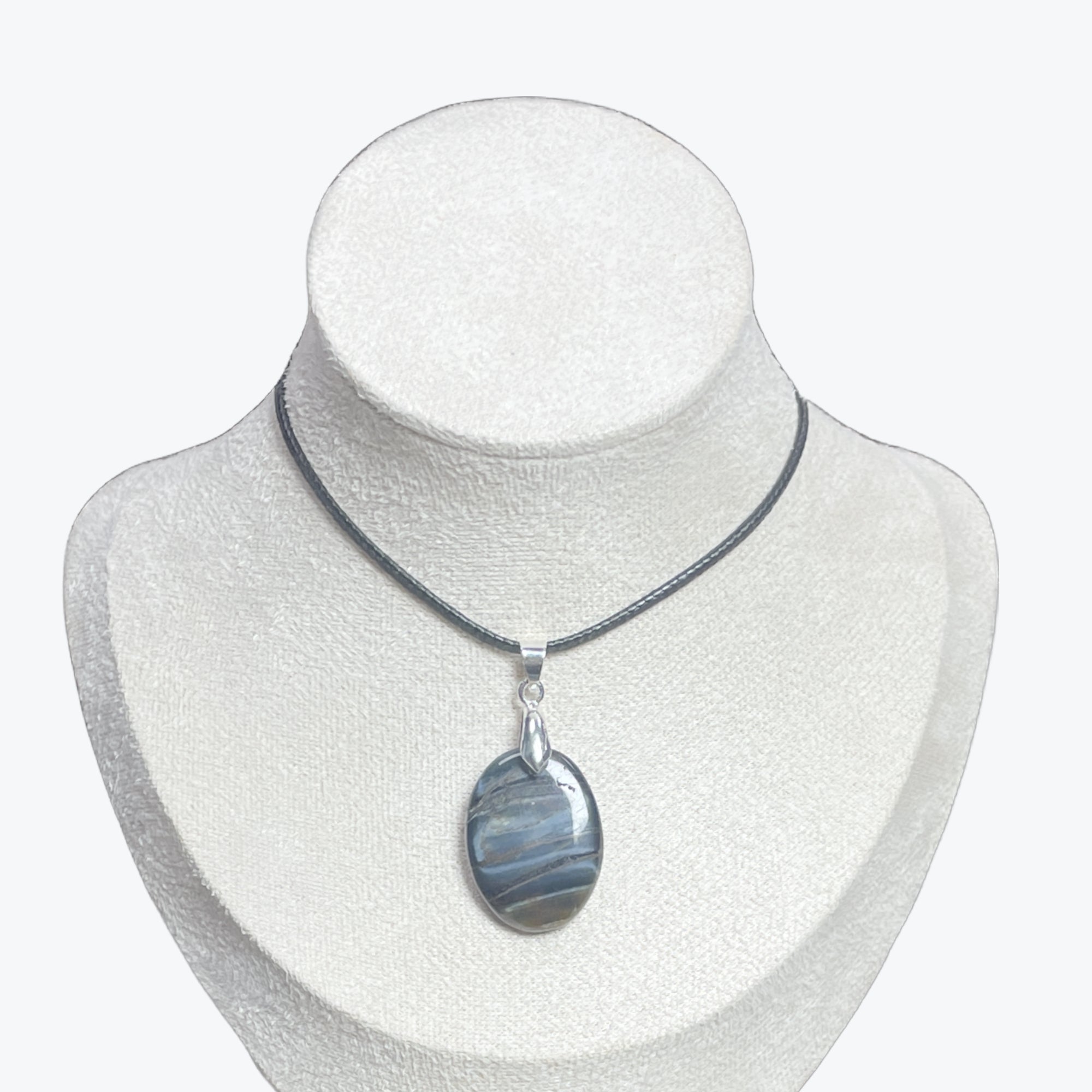 Pendentif Oeil de faucon