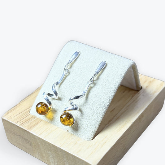 Boucle d'oreilles pendante torsadée en perle d'Ambre et Argent 925