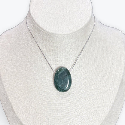 Pendentif Jaspe sanguin (Héliotrope) percée - Cordon offert