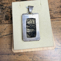 Pendentif Quartz à inclusions de tourmaline noire