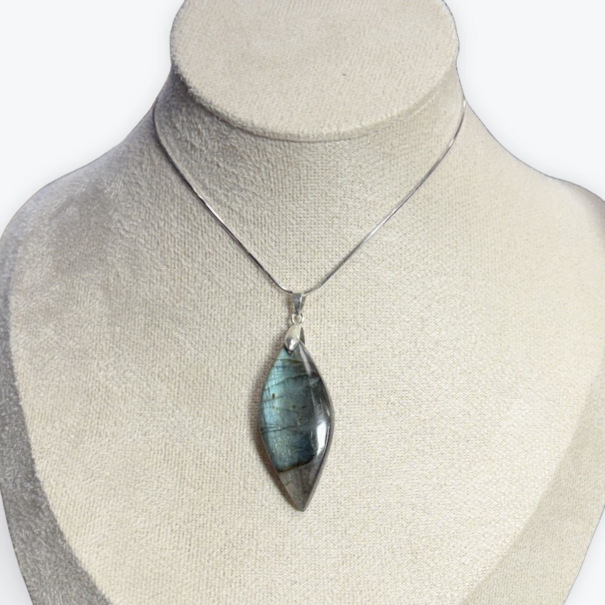 Pendentif en Labradorite avec bélière - Formes variée