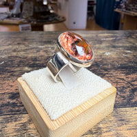 Bague chevalière Opale cabochon vue alternative