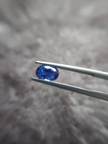 Pièce de collection en Saphir Naturel 2,15 carats – provenance Sri Lanka